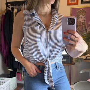 NWOT Vigoss Stormi One Pocket Tie-Front Top Blue Striped Med